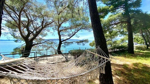 Family Resort Urania - Majski odmor na makarskoj rivijeri, Baška Voda, Makarska rivijera, Dalmacija, Hrvatska - 22.887 RSD - 2x noćenje u dvokrevetnoj sobi za 2 osobe (1 dete do 6,99 godina i 2. dete do 3,99 godina besplatno), Polupansion