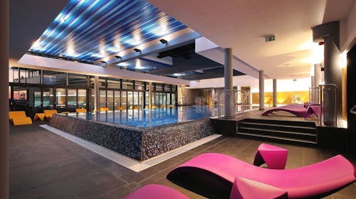 Ilirija Resort - Hotel Ilirija - Porodični paket opuštanja sa punim pansionom, Biograd na Moru, Dalmacija, Hrvatska - 40.956 RSD - 2x noćenja u dvokrevetnoj Comfort sobi za 2 osobe (1 dete do 12 godina i 1 dete do 7 godina besplatno), Puni pansion