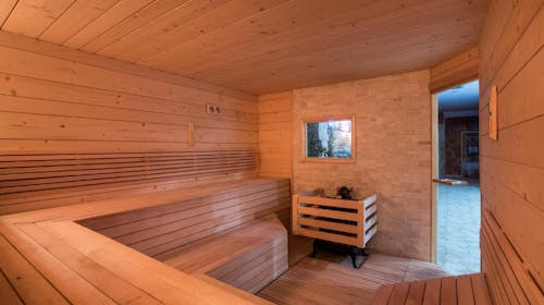 Hotel Matija Gubec - Wellness odmor uz masažu za par u Stubičkim Toplicama, Stubičke Toplice, Hrvatska - 61.069 RSD - 5x noćenje u dvokrevetnoj sobi za 2 osobe, Polupansion