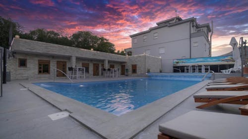 Adria Centar Koćuša - Letnji odmor za dvoje na prelepoj reci Trebižat, Ljubuški, Bosna i Hercegovina - 25.241 RSD - 2x noćenje u dvokrevetnoj sobi za 2 osobe, Doručak