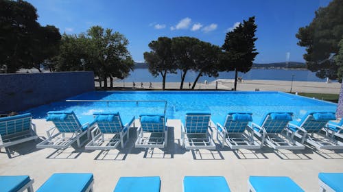 Ilirija Resort - Hotel Ilirija - Porodični pozdrav letu sa punim pansionom, Biograd na Moru, Dalmacija, Hrvatska - 89.070 RSD - 4x noćenja u dvokrevetnoj Comfort sobi za 2 osobe (1 dete do 12 godina i 1 dete do 7 godina besplatno), Puni pansion