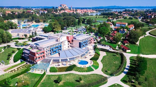 Terme Ptuj - Mobilne kućice - Odmor u mobilnoj kućici tokom sedmice, Ptuj, Slovenija - 36.619 RSD - 2x noćenje u mobilnoj kućici za 4 osobe, Polupansion