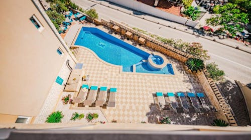 Hotel Sol - Leto u srcu Bola, Bol, ostrvo Brač, Dalmacija, Hrvatska - 27.591 RSD - 2x noćenje u jednosobnom apartmanu sa balkonom/terasom (zavisi od raspoloživosti) za 2 osobe, Doručak