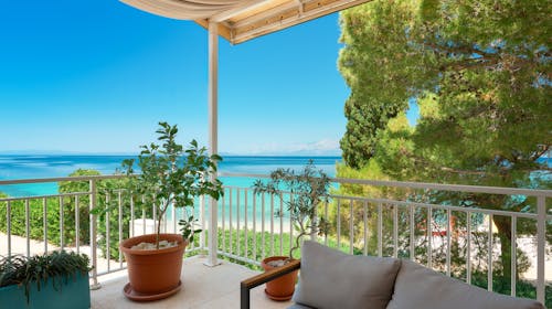Hotel Faraon - All inclusive porodični pozdrav letu u Dalmaciji, Trpanj, Dalmacija, Hrvatska - 74.670 RSD - 3x noćenje u porodičnoj Comfort sobi bez balkona (pogled park) za 2 osobe (2 dece do 11,99 godina besplatno), All inclusive sa uključenim pićem uz obroke