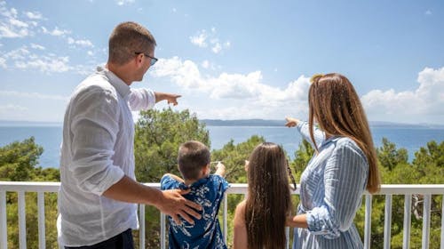 Bluesun Hotel Marina - Porodični pozdrav letu u Brelima, Brela, Makarska, Dalmacija, Hrvatska - 51.652 RSD - 2x noćenje u Superior dvokrevetnoj sobi sa balkonom (morska strana) za 2 osobe (1 dete do 13,99 godina i 1 dete do 2,99 godina besplatno), Polupansion
