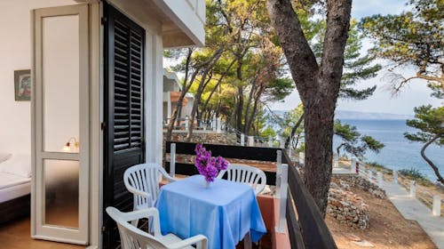 Fontana Resort - Početak leta na Hvaru u komfornim apartmanima, Jelsa, ostrvo Hvar, Dalmacija, Hrvatska - 67.382 RSD - 7x noćenje u Comfort Studio apartmanu za 3 osobe, Korištenje 2 otvorena bazena sa morskom vodom (jedan je dečiji)