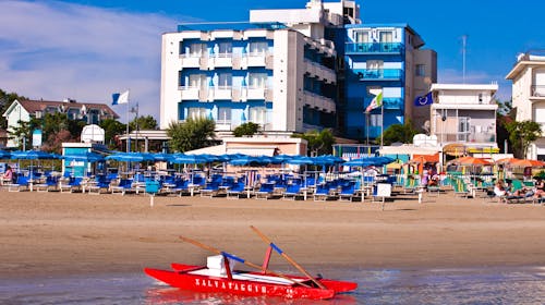 Hotel Levante - All inclusive light kraj leta tik uz plažu, Bellaria Igea Marina, Italija - 125.535 RSD - 5x noćenje u dvokrevetnoj sobi sa balkonom za 2 osobe, All inclusive light u hotelskom restoranu
