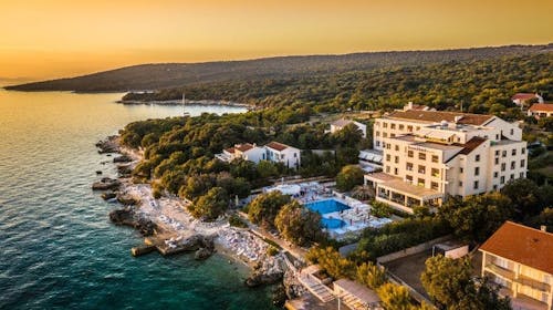 La Luna Island Hotel - All inclusive odmor sa uključenom masažom - Posebna akcija, Lun, ostrvo Pag, Hrvatska - 36.291 RSD - 2x noćenje u dvokrevetnoj Standard sobi sa pomoćnim ležajem za 2 osobe (1 dete do 11,99 godina i 1 dete do 4,99 godina besplatno), All inclusive