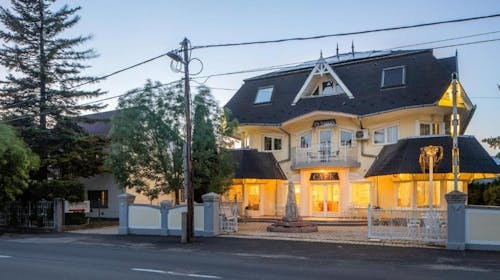 Admiral Family Resort - Odmor na jezeru Balaton, Keszthely, Mađarska - 34.741 RSD - 3x noćenje u Superior sobi za 2 osobe, Doručak