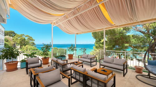 Hotel Faraon - All inclusive porodični pozdrav letu u Dalmaciji, Trpanj, Dalmacija, Hrvatska - 51.071 RSD - 3x noćenje u porodičnoj Comfort sobi bez balkona (pogled park) za 2 osobe (2 dece do 11,99 godina besplatno), All inclusive sa uključenim pićem uz obroke