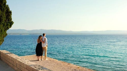 Bluesun Holiday Village Bonaca - Pozdrav letu sa punim pansionom u Bolu, Bol, ostrvo Brač, Dalmacija, Hrvatska - 51.660 RSD - 2x noćenje u Superior dvokrevetnoj sobi sa balkonom (morska strana) za 2 osobe (1 dete do 13,99 godina i 1 dete do 2,99 godina besplatno), Pun pansion