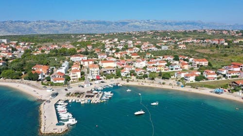 Hotel Beni - Leto u Dalmaciji, Vrsi, Dalmacija, Hrvatska - 90.972 RSD - 5x noćenje u dvokrevetnoj sobi za 2 osobe (2 dece do 6 godina besplatno), Polupansion