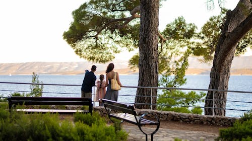 Bluesun Holiday Village Bonaca - Pozdrav letu sa punim pansionom u Bolu, Bol, ostrvo Brač, Dalmacija, Hrvatska - 46.962 RSD - 2x noćenje u Superior dvokrevetnoj sobi sa balkonom (morska strana) za 2 osobe (1 dete do 9,99 godina i 1 dete do 2,99 godina besplatno), Pun pansion