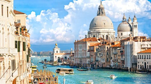A&O Venice Mestre - Porodični odmor u blizini Venecije, Mestre, Venecija, Italija - 15.727 RSD - 2x noćenje u dvokrevetnoj Standard sobi ili porodičnoj sobi za 2 osobe (2 dece do 17 godina besplatno), Doručak