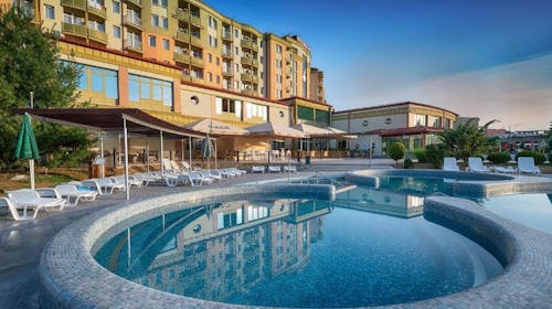 Karos Spa Hotel - Wellness odmor tokom sedmice, Zalakaros, Mađarska - 51.630 RSD - 3x noćenje u prostranoj Spa Superior sobi za 2 osobe, Polupansion (bogat buffet doručak i buffet večera) u restoranu Eden