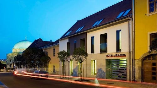 Hotel Arkadia Pecs, Pecs, Mađarska - 12.036 RSD - 2x noćenje u dvokrevetnoj sobi za 2 osobe, Bogat doručak