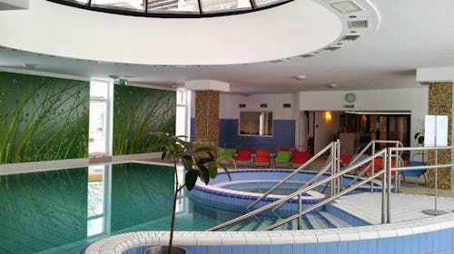 Hotel Napfeny Zalakaros - Odmor u Zalakarosu tokom sedmice, Zalakaros, Mađarska - 29.181 RSD - 3x noćenje u Standard trokrevetnoj sobi za 2 osobe, Polupansion (buffet doručak i večera u 3 sleda)