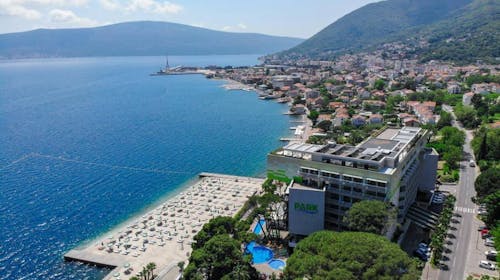 Carine Hotel Park - All inclusive leto uz more, Bijela, Crna Gora - 111.801 RSD - 3x noćenje u dvokrevetnoj sobi sa pogledom na planinu za 2 osobe, All inclusive