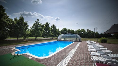 Hotel Ovit - Odmor u Mađarskoj, Keszthely, Mađarska - 37.095 RSD - 2x noćenje u dvokrevetnoj Standard sobi sa terasom ili balkonom i čajnom kuhinjom za 2 osobe, Polupansion