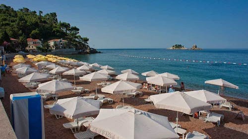 Hotel Rivijera - Leto u Petrovcu, Petrovac, Crna Gora - 128.241 RSD - 7x noćenje u dvokrevetnoj Standard sobi za 2 osobe (1 dete do 11,99 godina besplatno), Polupansion