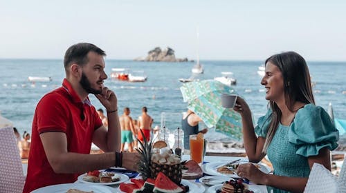 Hotel Riva by Aycon - Porodični kraj leta u Petrovcu, Petrovac, Crna Gora - 72.734 RSD - 5x noćenje u dvokrevetnoj Standard sobi sa pogledom na atrium ili na planine za 2 osobe (1 dete do 11,99 godina besplatno), Doručak
