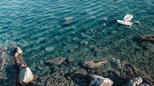 Hotel Riva by Aycon - Porodično leto u Petrovcu, Petrovac, Crna Gora - 107.867 RSD - 5x noćenje u dvokrevetnoj Standard sobi sa pogledom na atrium ili na planine za 2 osobe (1 dete do 11,99 godina besplatno), Doručak