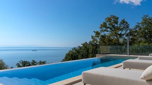 Top Apartments Opatija - Luksuzni odmor u 5* apartmanu, Opatija, Hrvatska - 43.345 RSD - 2x noćenje u apartmanu sa 1 spavaćom sobom za 2 osobe (2 dece do 12 godina besplatno) ili za 3 odrasle osobe, Piće dobrodošlice