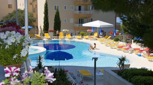 Hotel Horizont - Pozdrav letu na makarskoj rivijeri, Baška Voda, Makarska rivijera, Dalmacija, Hrvatska - 59.179 RSD - 3x noćenje u Standard dvokrevetnoj sobi sa balkonom za 2 osobe, Polupansion (buffet doručak i večera)