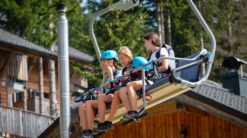 Wellness hotel Montis - Porodično leto sa adrenalinskim doživljajem na planini Golte, Mozirje, Slovenija - 44.505 RSD - 2x noćenje u dvokrevetnoj Superior sobi za 2 osobe (1. dete do 5,99 godina i 2. dete do 14,99 godina besplatno), Polupansion (doručak i večera)