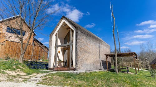 Goričko Resort - Opuštanje u Konopljinoj kućici tokom sedmice, Križevci, Slovenija - 15.146 RSD - 1x noćenje u Konopljinoj kućici za 2 osobe (1 dete do 5,99 godina besplatno), Doručak