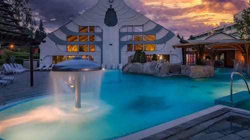 NaturMed Hotel Carbona - Wellness odmor, Heviz, Mađarska - 72.450 RSD - 3x noćenje u Standard dvokrevetnoj plus sobi za 2 osobe, Polupansion (doručak i večera)