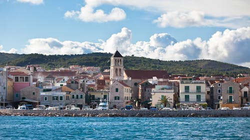 Apartmani Mateo - Odmor u Vodicama, Vodice, Dalmacija, Hrvatska - 16.307 RSD - 3x noćenje u Crvenom apartmanu za 2 osobe, Završno čišćenje