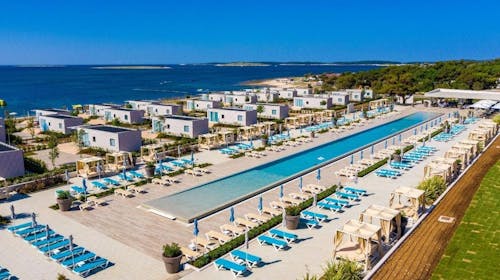 Arena Grand Kažela Camping - Proleće i 1. maj u Medulinu - Camping Home Green, Medulin, Istra, Hrvatska - 31.682 RSD - 2x noćenje u Camping Home Green za 5 osoba, Ranu prijavu i kasnu odjavu (zavisi od raspoloživosti)