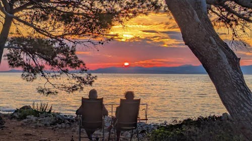 Mobilne kućice Bunja Boutique Camping - Letnji odmor na ostrvu Brač, Supetar, ostrvo Brač, Dalmacija, Hrvatska - 49.191 RSD - 4x noćenje u Premium mobilnim kućicama (4+2) za do 6 osoba (4 odrasle osobe i 2 dece do 11,99 godina), Korištenje posteljine i peškira