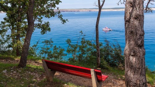 Holiday resort Kačjak - Leto za parove - Posebna akcija, Kačjak, Hrvatska - 53.455 RSD - 5x noćenje u Standard dvokrevetnoj sobi sa balkonom na morskoj strani za 2 osobe, Polupansion