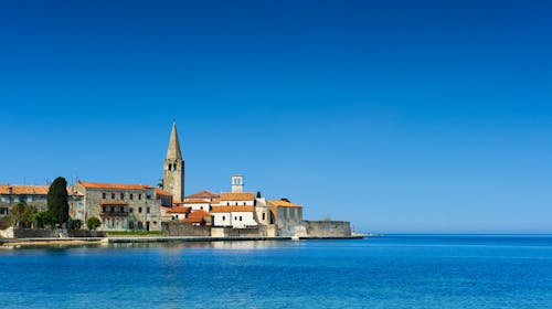 Hotel Plavi Plava Laguna - Porodični septembar u Poreču, Poreč, Istra, Hrvatska - 79.721 RSD - 7x noćenje u Classic dvokrevetnoj sobi sa balkonom i dodatnim ležajem za 2 osobe (1. dete do 11,99 godina i 2. dete do 4,99 godina besplatno), Polupansion