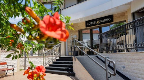 Hotel Kadmo by Aycon - Porodični kraj leta, Budva, Crna Gora - 44.974 RSD - 3x noćenje u dvokrevetnoj Standard sobi za 2 osobe (1 dete do 11,99 godina besplatno), Doručak