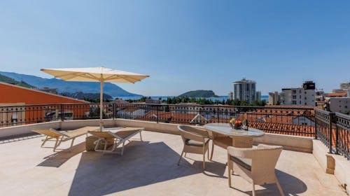 Hotel Kadmo by Aycon - Porodični kraj leta, Budva, Crna Gora - 74.800 RSD - 5x noćenje u dvokrevetnoj Standard sobi za 2 osobe (1 dete do 11,99 godina besplatno), Doručak