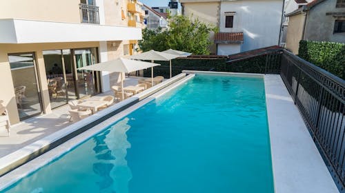 Hotel Kadmo by Aycon - Porodično leto, Budva, Crna Gora - 64.584 RSD - 3x noćenje u dvokrevetnoj Standard sobi za 2 osobe (1 dete do 11,99 godina besplatno), Doručak