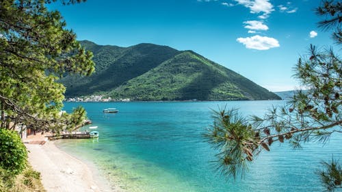 Villa Vanty by Aycon - Početak leta na prestižnoj lokaciji, Sveti Stefan, Crna Gora - 41.282 RSD - 5x noćenje u dvokrevetnoj Standard sobi za 2 osobe, Besplatan Wi-Fi