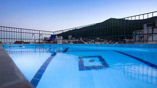 Hotel Twelve by Aycon - Porodično leto, Budva, Crna Gora - 147.370 RSD - 7x noćenje u dvokrevetnoj Standard sobi (sa dodatnim ležajem) za 2 osobe (1 dete do 11,99 godina besplatno), Doručak