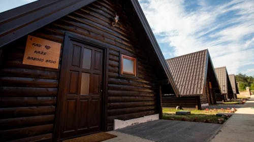 Motel Babino Brdo - Opuštanje uz predivan pogled, Derventa, Bosna i Hercegovina - 4.602 RSD - 1x noćenje u dvokrevetnoj sobi za 2 osobe, Besplatan Wi-Fi