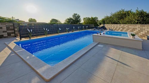 Villa Kristina - Odmor u četverosobnoj villi, Kaldanija, Hrvatska - 51.474 RSD - 2x noćenje u villi za 6 + 2 osoba, Korištenje grejanog jacuzzija