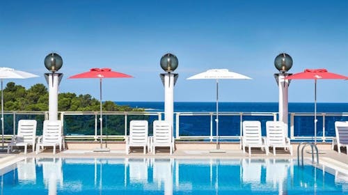 Hotel Gran Vista Plava Laguna - Leto u Poreču, Poreč, Istra, Hrvatska - 76.211 RSD - 7x noćenje u dvokrevetnoj Economy sobi sa dodatnim ležajem za 2 osobe (1. dete do 11,99 godina i 2. dete do 4,99 godina besplatno), Polupansion i piće uz večeru