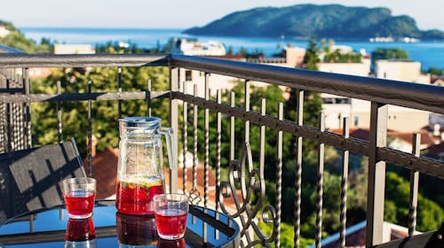 Boutique Hotel Tate by Aycon - Porodično proleće i jesen u Budvi, Budva, Crna Gora - 36.402 RSD - 3x noćenje u dvokrevetnoj Standard sobi (sa dodatnim ležajem) za 2 osobe (1 dete do 11,99 godina besplatno), Doručak
