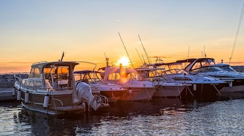 Villa Vinka - Porodični odmor u Tučepima van glavne sezone, Tučepi, Makarska rivijera, Dalmacija, Hrvatska - 31.944 RSD - 2x noćenje u Comfort sobi sa dodatnim ležajem i balkonom (pogled more) za 2 osobe (1 dete do 12 godina i 1 dete do 3 godine besplatno), Polupansion