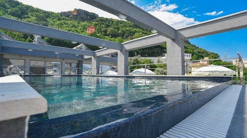 Hotel La Mer by Aycon - Porodično leto, Rafailovići, Crna Gora - 47.961 RSD - 3x noćenje u dvokrevetnoj Standard sobi za 2 osobe (1 dete do 11,99 godina besplatno), Doručak