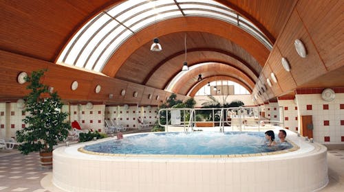Ametiszt Hotel Harkány - Porodični wellness odmor, Harkány, Mađarska - 38.634 RSD - 2x noćenje u dvokrevetnoj Standard sobi za 2 osobe (1 dete do 11,99 godina besplatno), Buffet doručak
