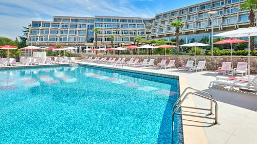 Hotel Mediteran Plava Laguna - Porodično leto u Poreču, Poreč, Istra, Hrvatska - 179.491 RSD - 7x noćenje u dvokrevetnoj Classic sobi sa dodatnim ležajem i balkonom za 2 osobe (1. dete do 11,99 godina i 2. dete do 4,99 godina besplatno), Polupansion