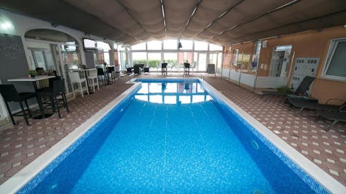 Peris Resort apartments - Odmor na Pagu - Dvosobni apartman, Novalja, Pag, Dalmacija, Hrvatska - 21.489 RSD - 3x noćenje u dvosobnom apartmanu (3+2) za 5 osoba, Korištenje spoljašnjeg bazena